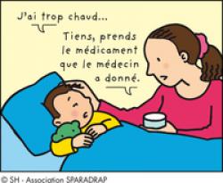 Un enfant malade dans son lit et sa mère qui lui apporte un médicament contre la fièvre